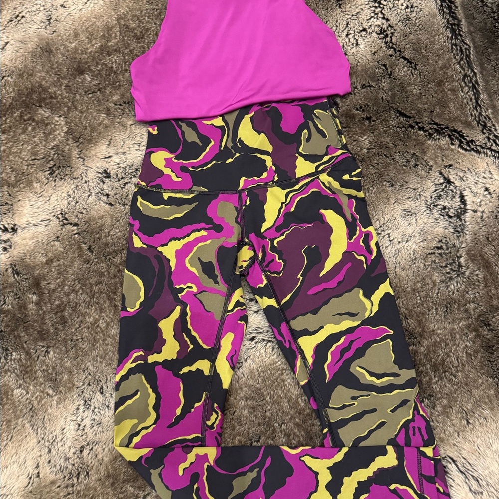 Lululemon Vintage (rare) Studio 54 Neon Camo Multi Wunder Unders, 25", Size 4